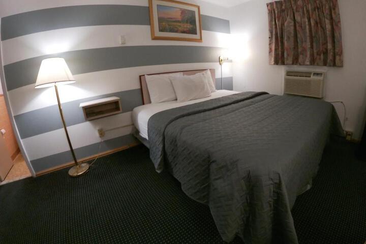 2 Double Beds (4 of 6)