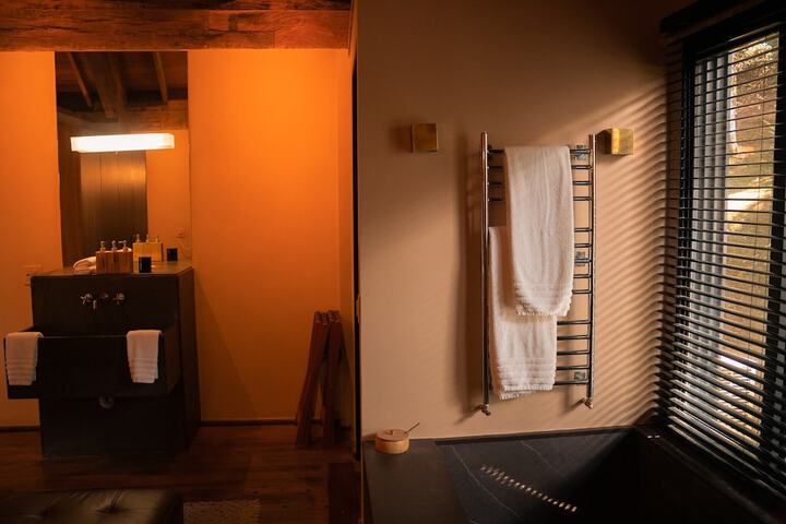 Room 44 of 74