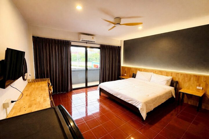 Room 4 of 14