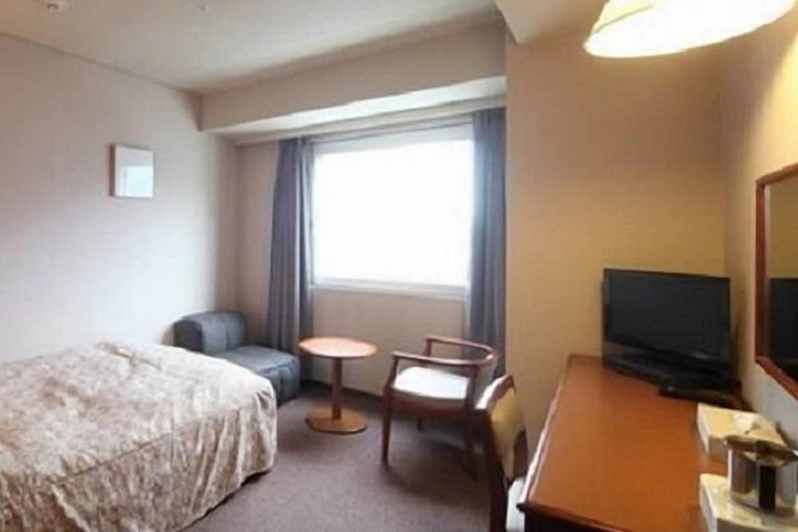 Room 16 of 44