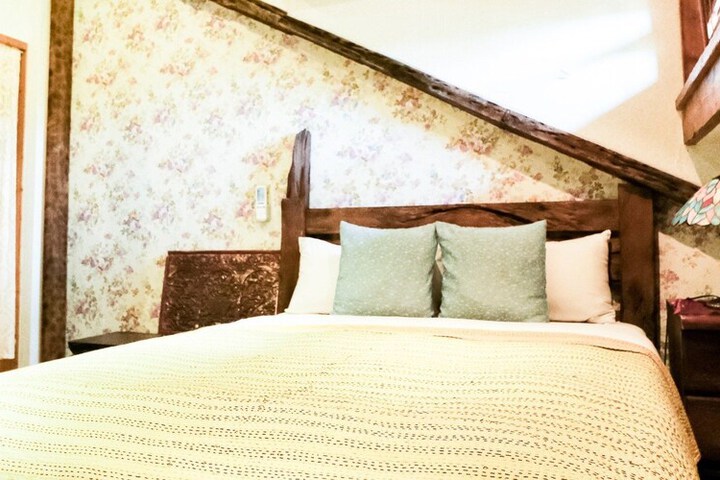 Room 21 of 128