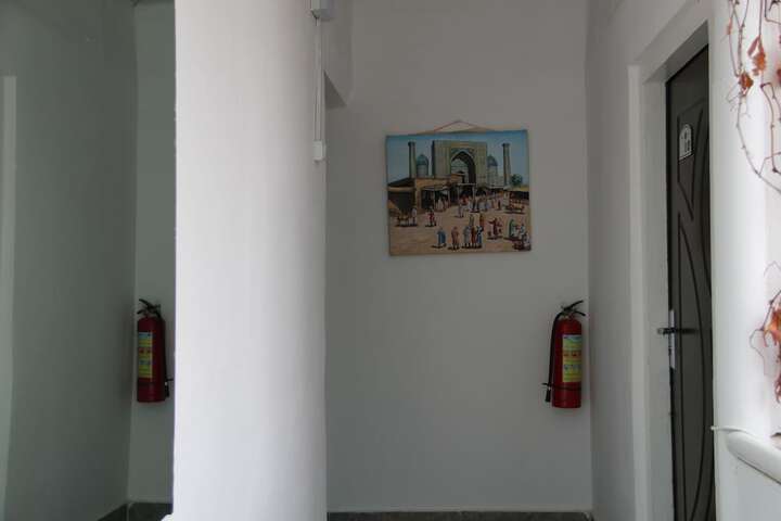 Ballroom/Hall 27 of 32