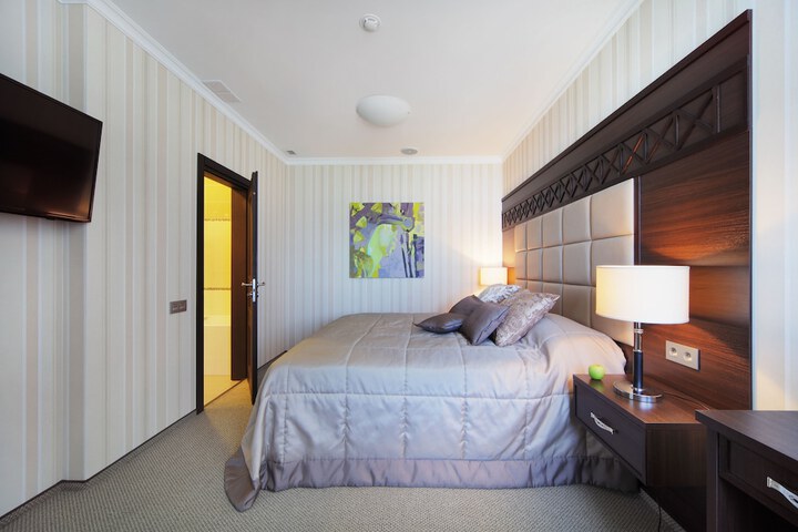 Room 14 of 82