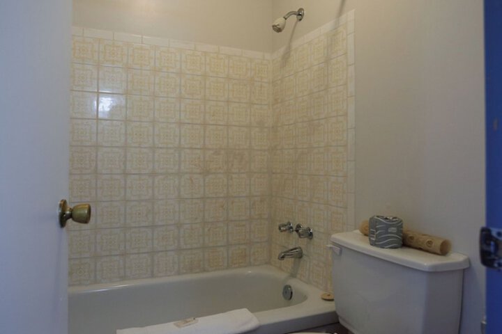 Room 16 of 25
