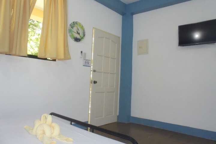 Room 12 of 63