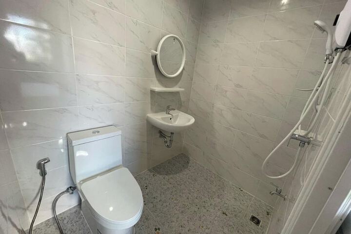 Room 30 of 43