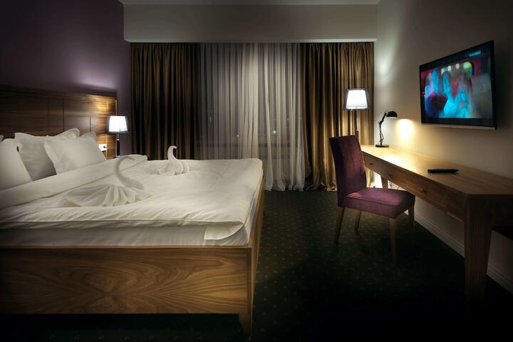 Room 8 of 54