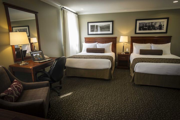 Room 2 of 140