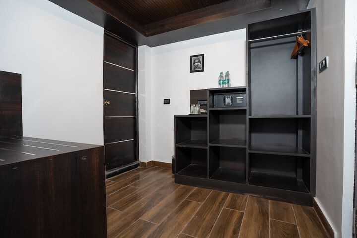 Room 25 of 67
