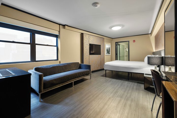 Standard | King Bed (17 of 42)