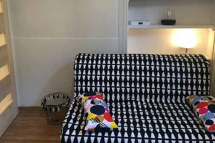 Room 51 of 60