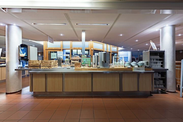 Dining 95 of 134