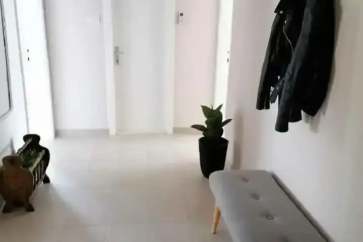 Room 8 of 14
