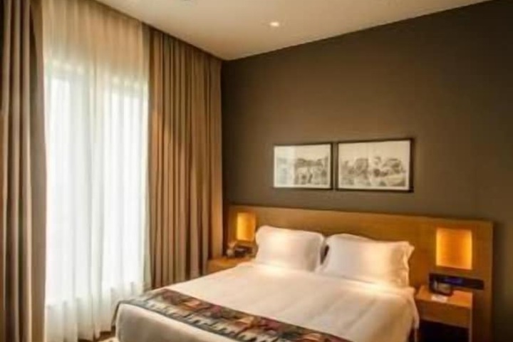 Room 4 of 35