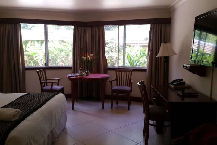 Room 9 of 27
