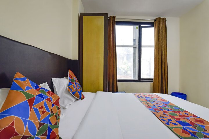 Room 10 of 24