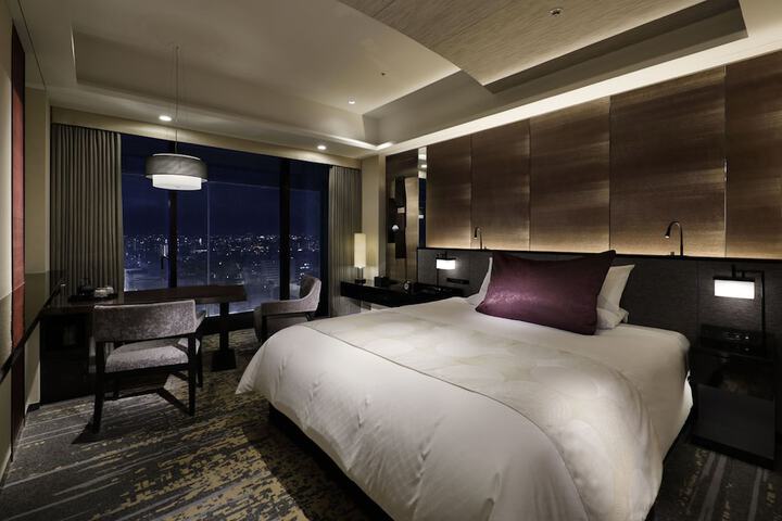 Room 4 of 56