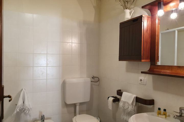 Room 83 of 96