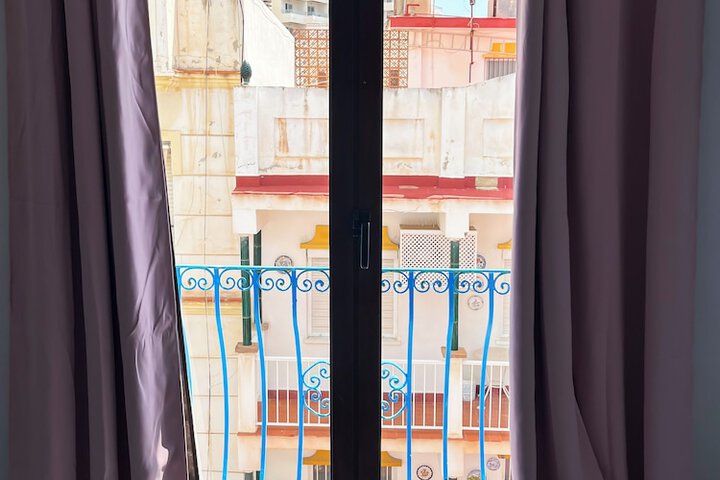 Room 27 of 48