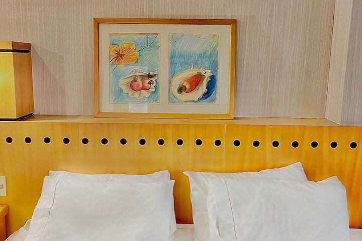 Room 3 of 31