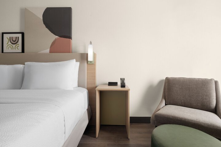 Room 14 of 30