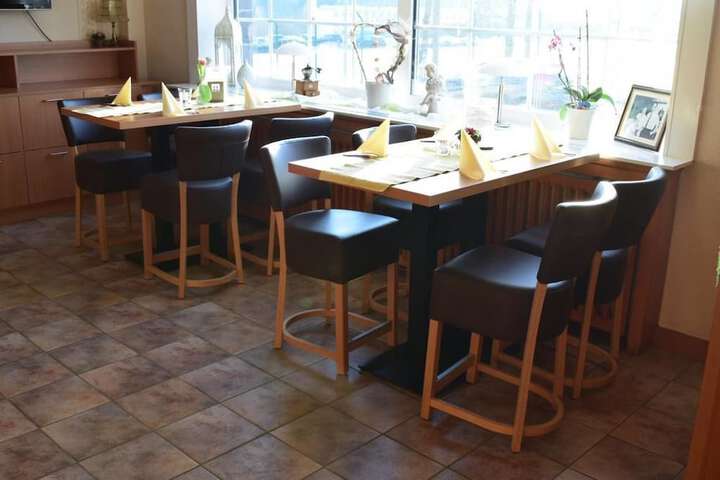 Dining Photos