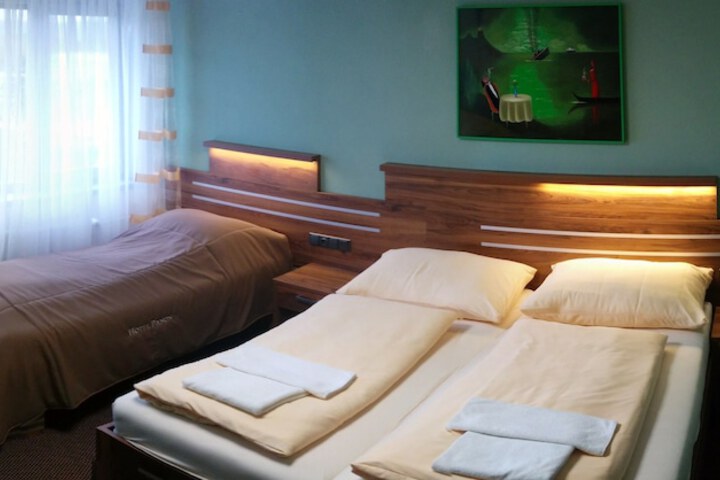 Room 13 of 44