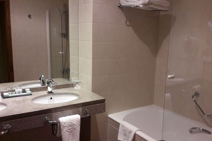 Room 13 of 53