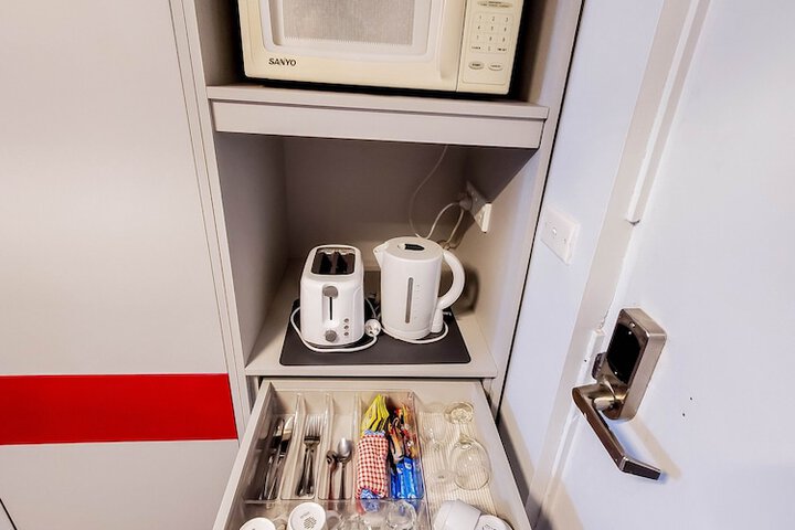 Breakfast/Coffee Service 64 of 100