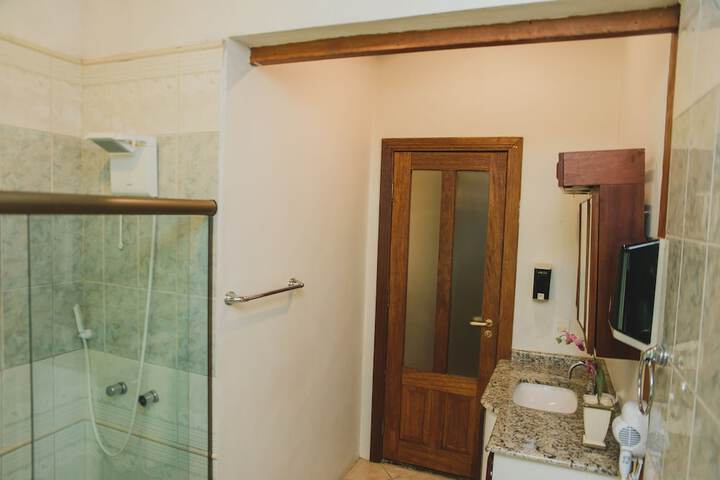 Room 105 of 146