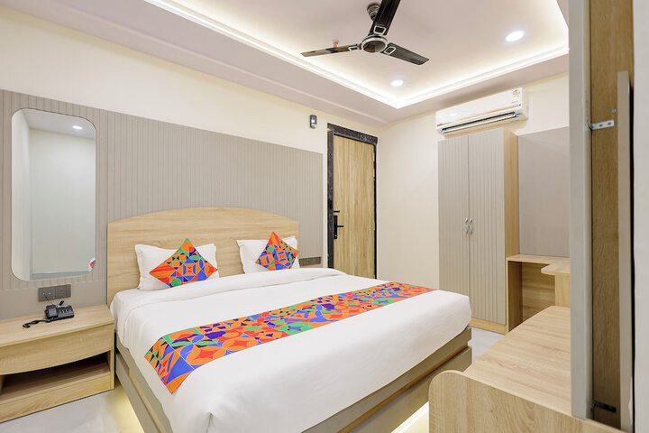 Room 21 of 27