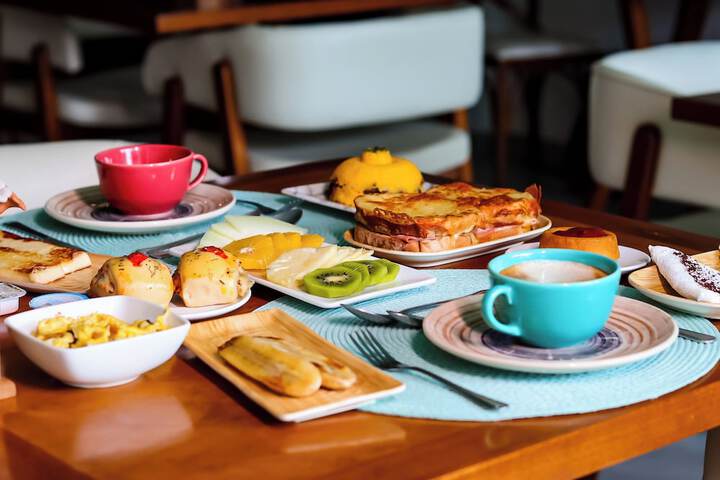 Breakfast/Coffee Service 34 of 53