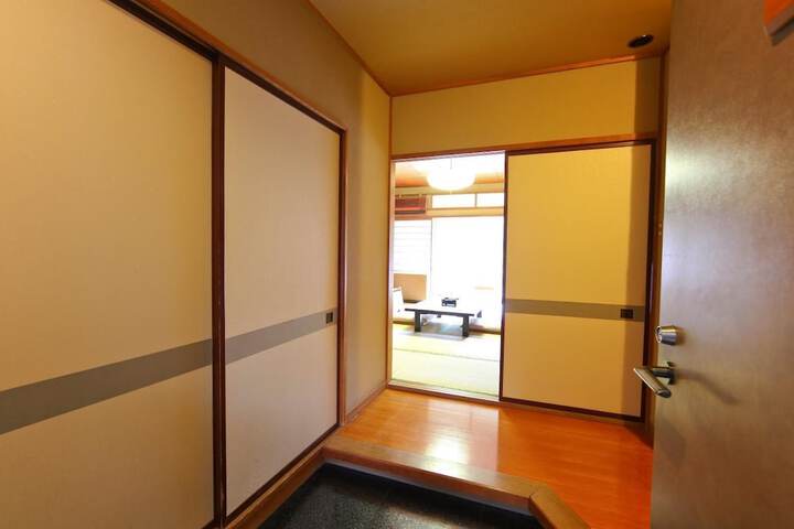 Room 8 of 44