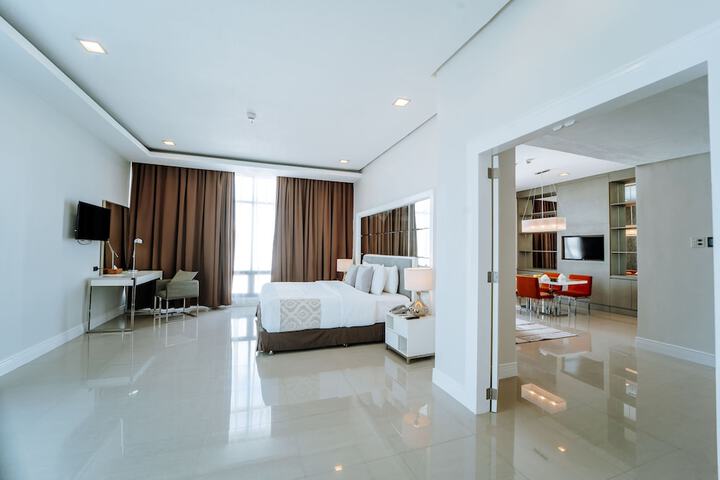 Room 14 of 38