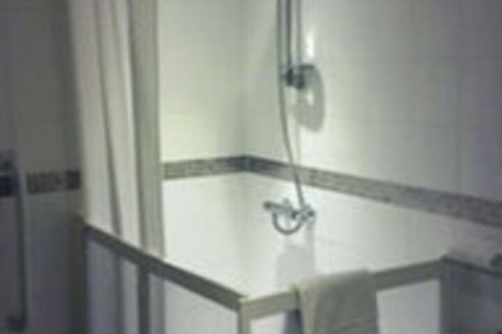 Room 3 of 18