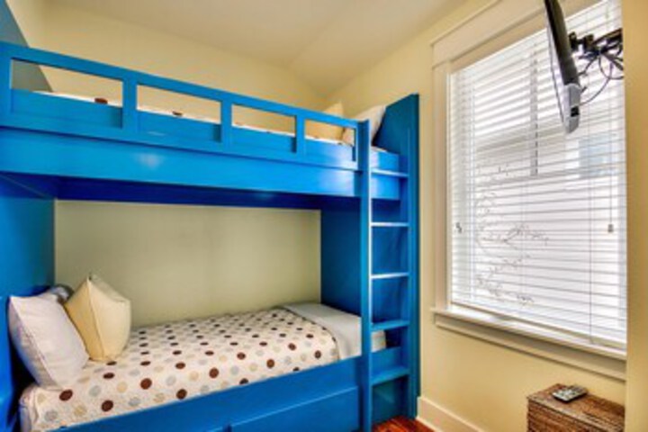 Room 21 of 27