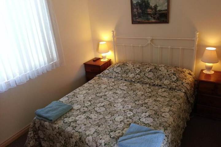 Room 6 of 42