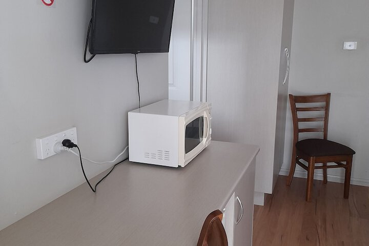 Room 28 of 86