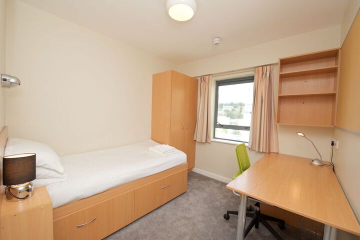 Room 3 of 31