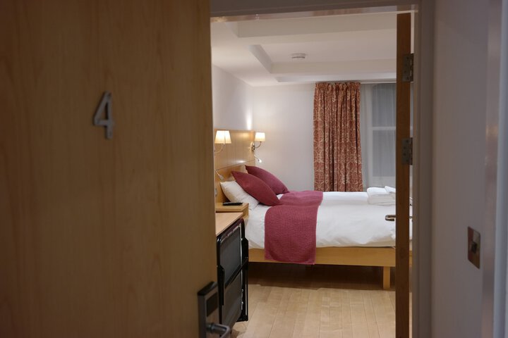 Room 5 of 56