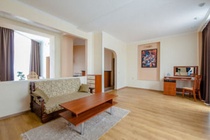 Room 40 of 46
