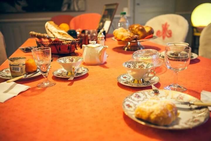 Breakfast area