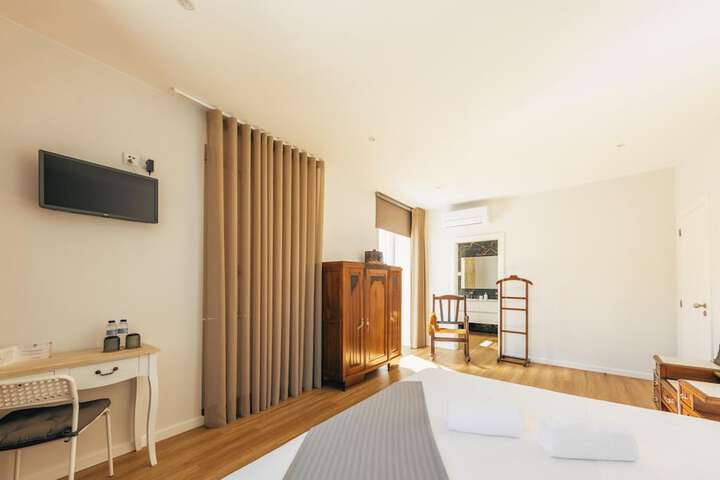 Room 7 of 44