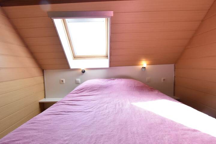 Room 10 of 74