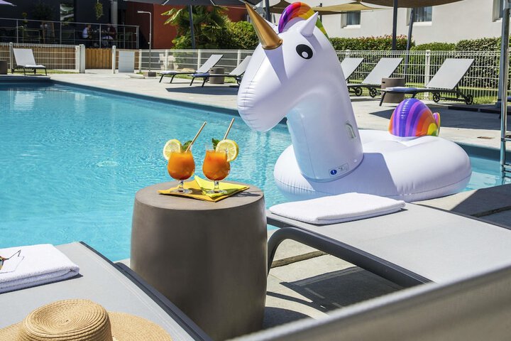 Pools & Facilities