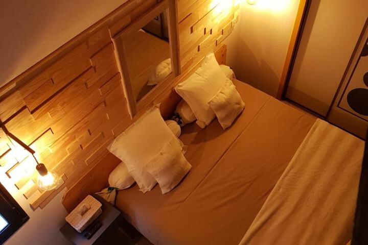 Room 8 of 60