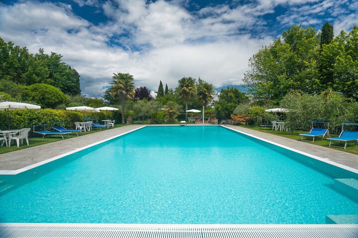 Pool 26 of 54