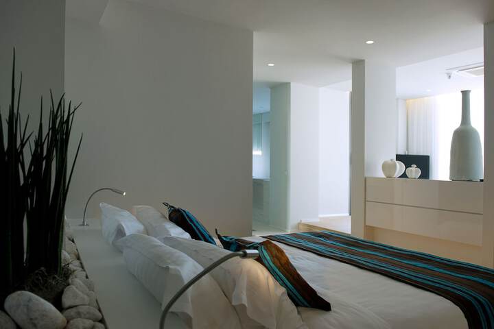 Room 16 of 56