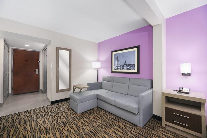 Room 16 of 49