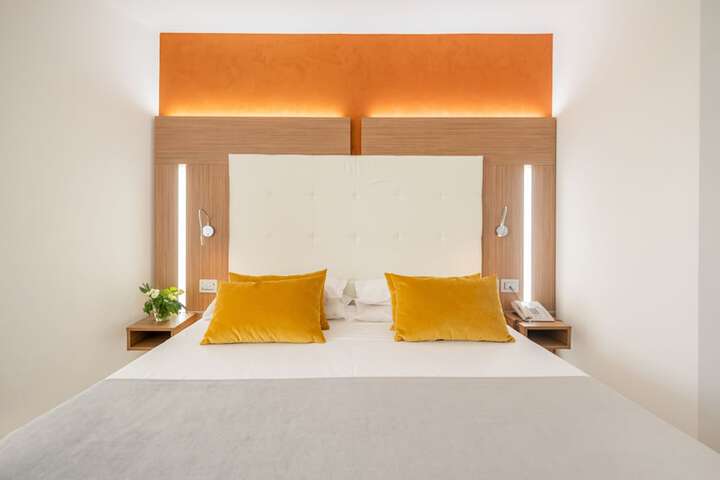 Room 22 of 63